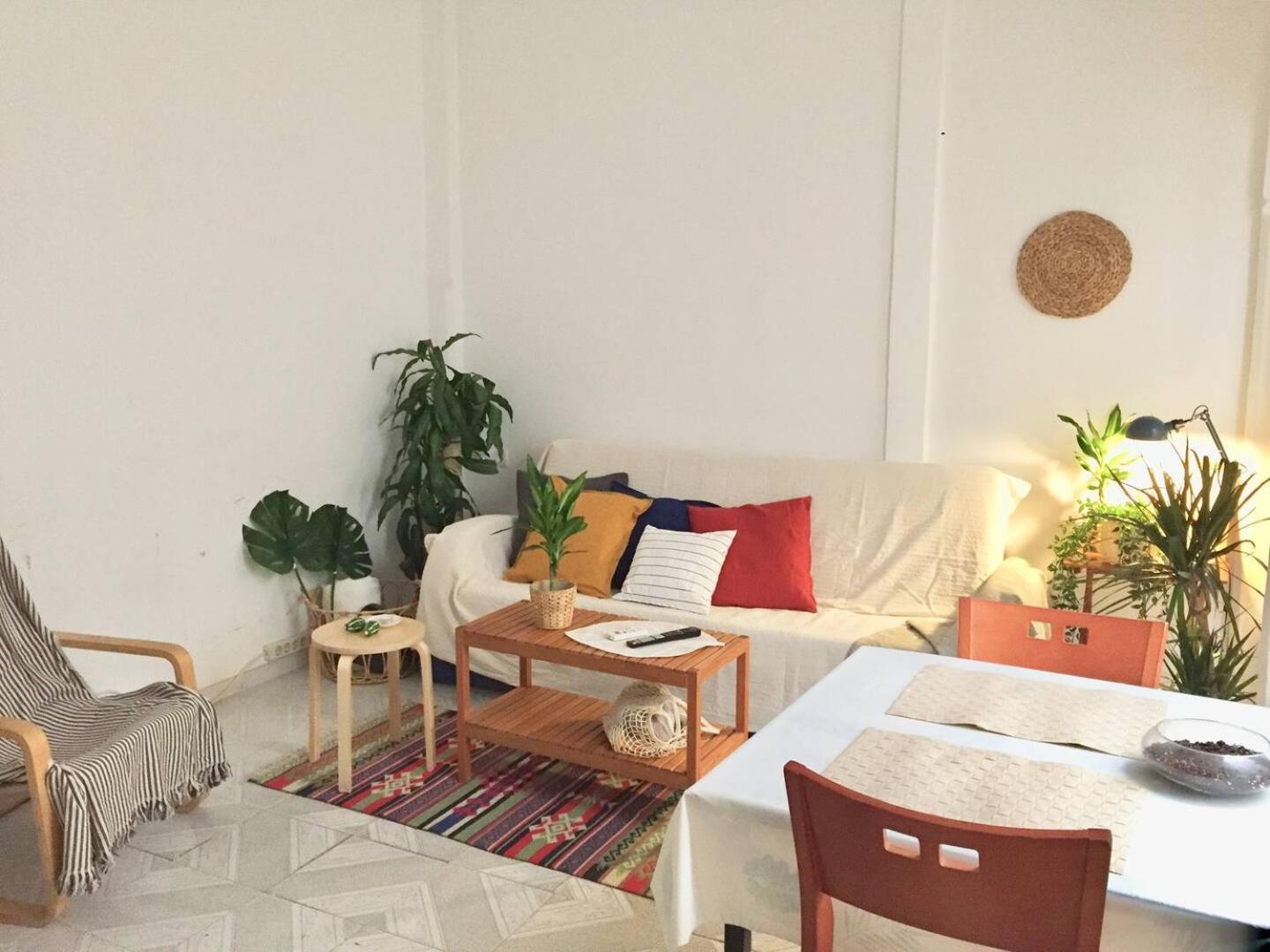 شقة San Matias Urban Retreat With Balcony غرناطة المظهر الخارجي الصورة